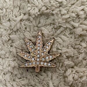 Jibbitz Gold Leaf Charm (croc charm)